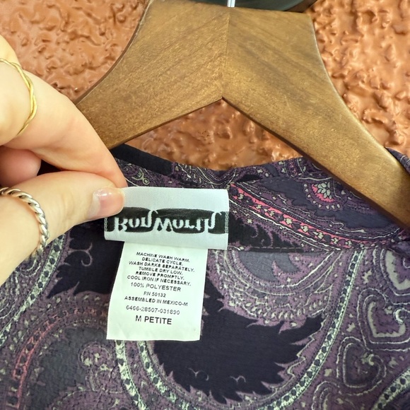 Women’s Bon Worth Paisly Button Down Sheer Top Purple Pink Medium Petite - Picture 2 of 5